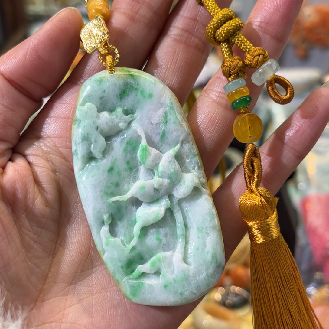 翡翠颈饰未镶嵌待编款