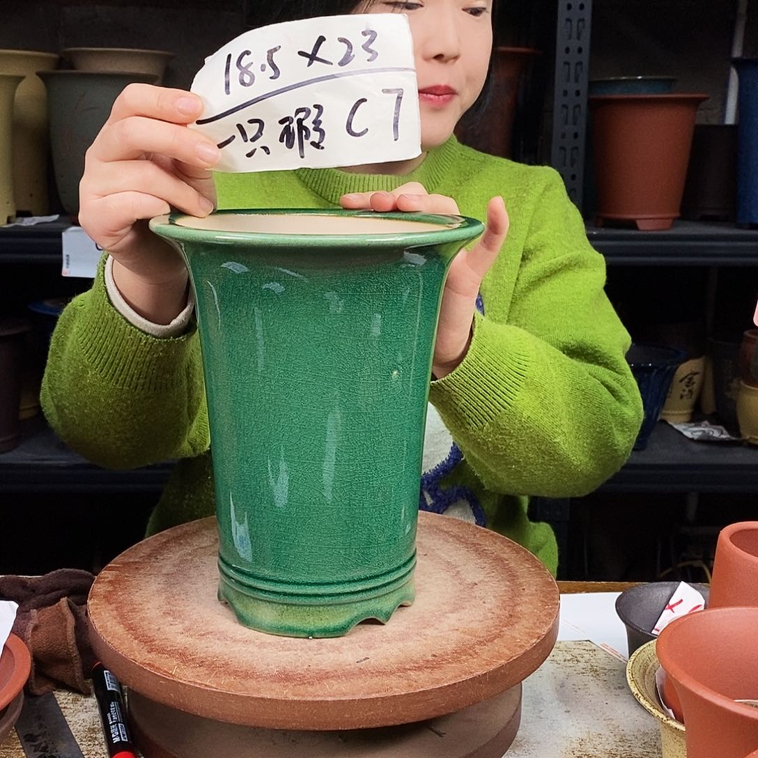 紫砂紫砂花盆一只C7