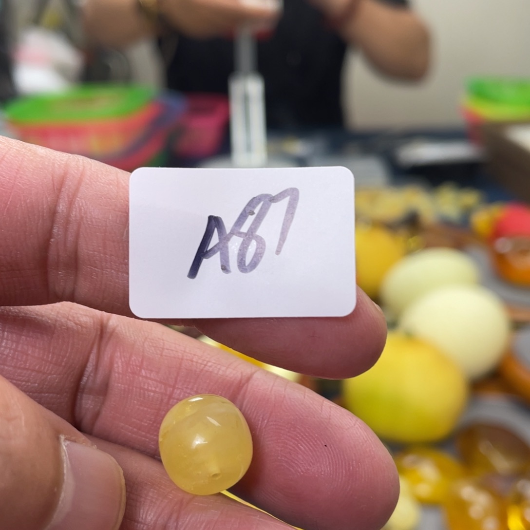 手链琥珀未镶嵌多样性发，发其中一件