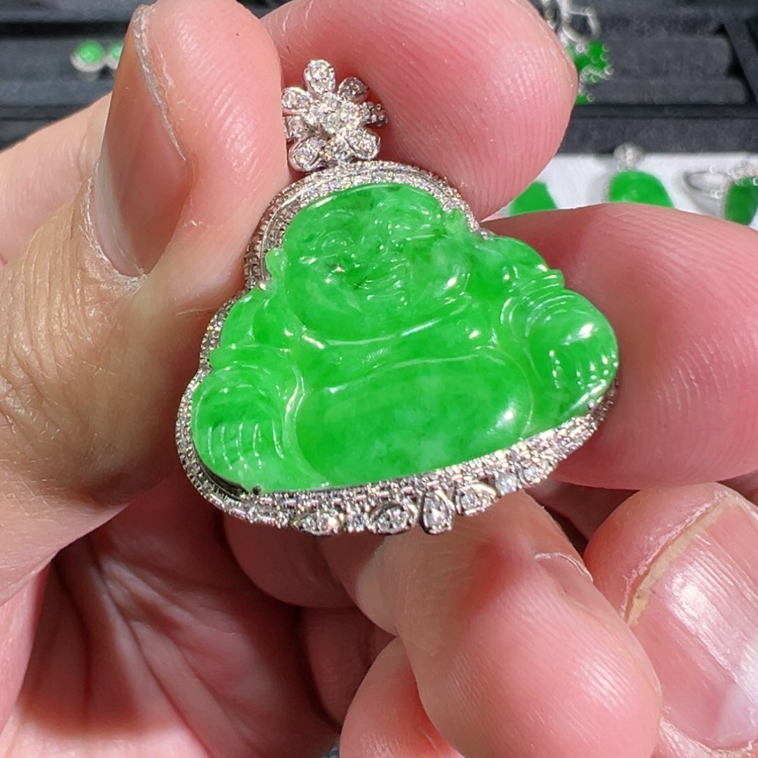 【闪购商品】翡翠吊坠(不含链)18K金镶嵌