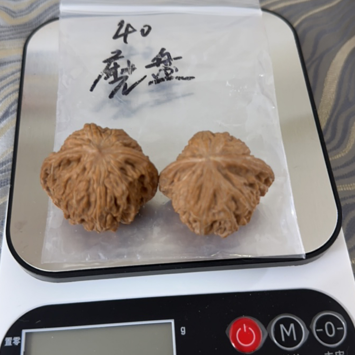 文玩核桃磨盘狮子头40尺寸，克重35.8