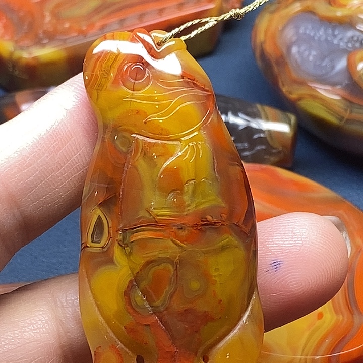 玛瑙/玉髓挂件未镶嵌何***埃