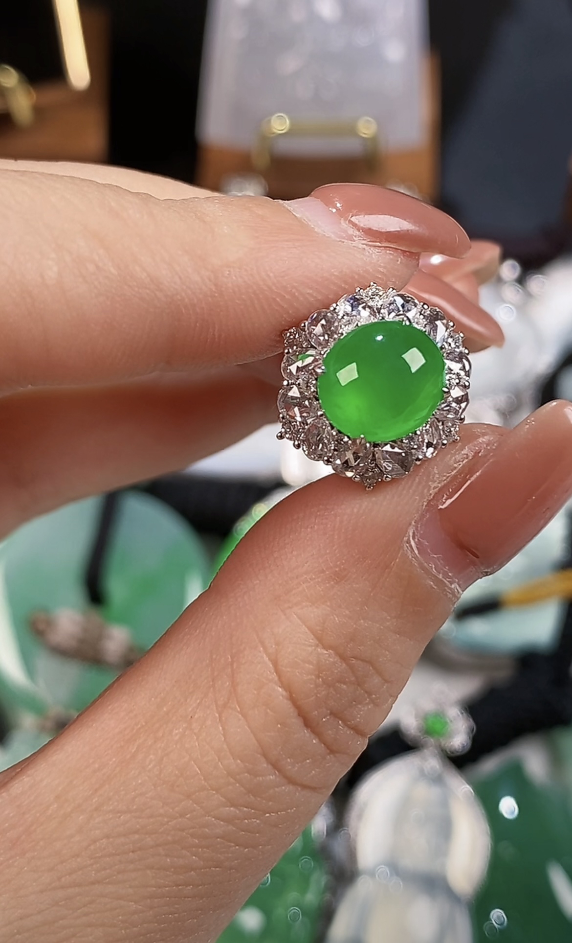 【博桉翡翠】18K金翡翠蛋面戒指