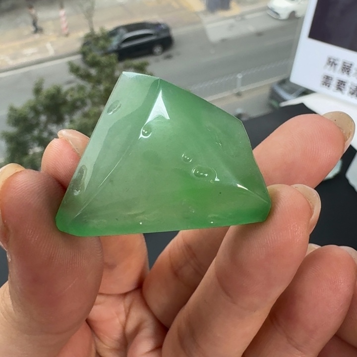 定制翡翠未镶嵌翡翠佛公满色原材料