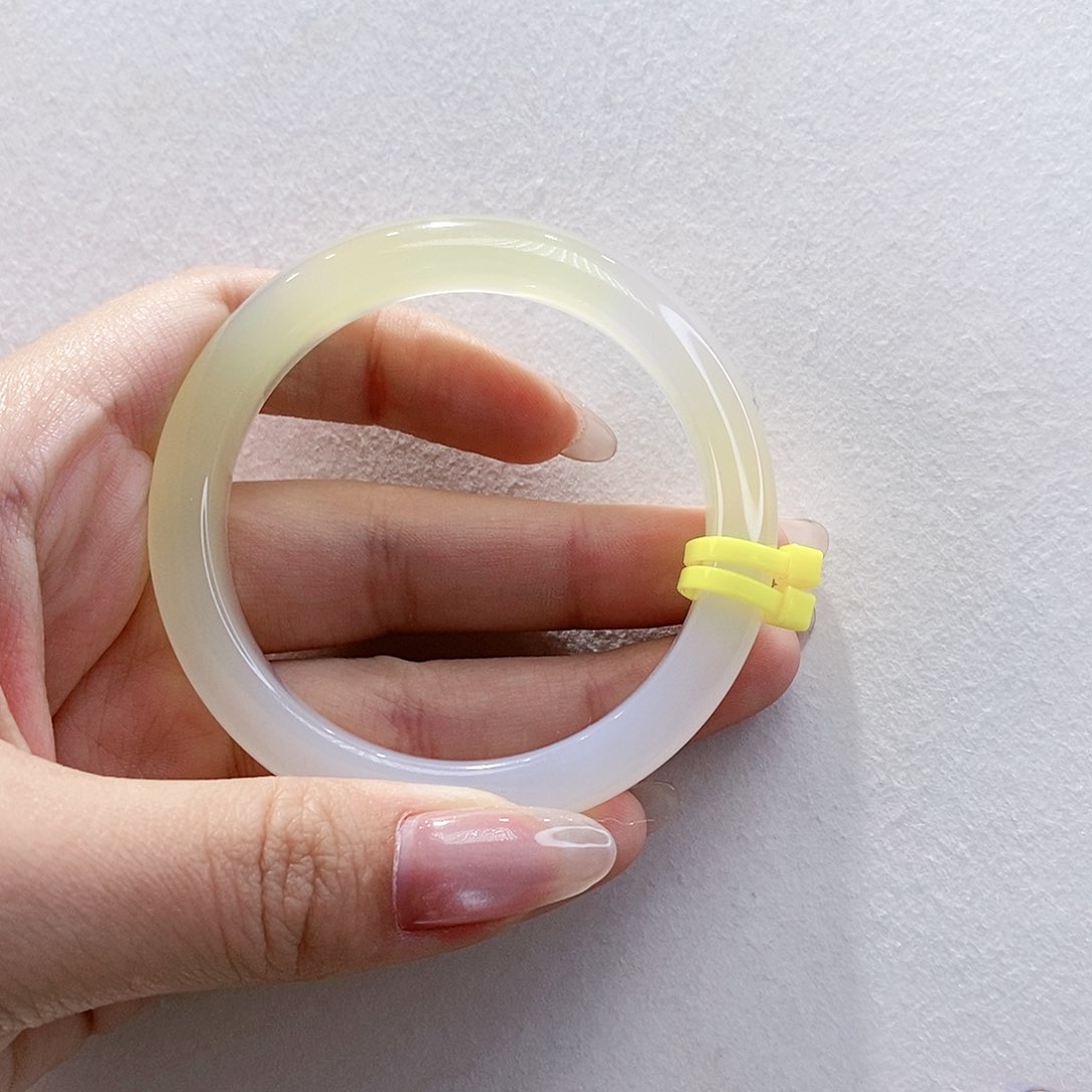 手镯玛瑙/玉髓未镶嵌52.4