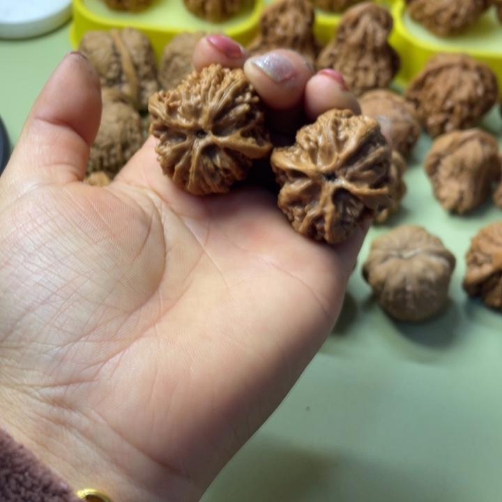 九***月手把件原树核桃苹果园