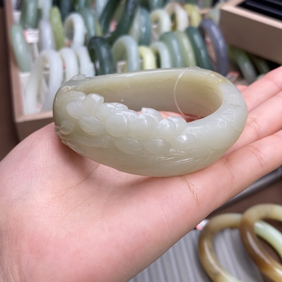 和田玉未镶嵌手镯手镯 58.4