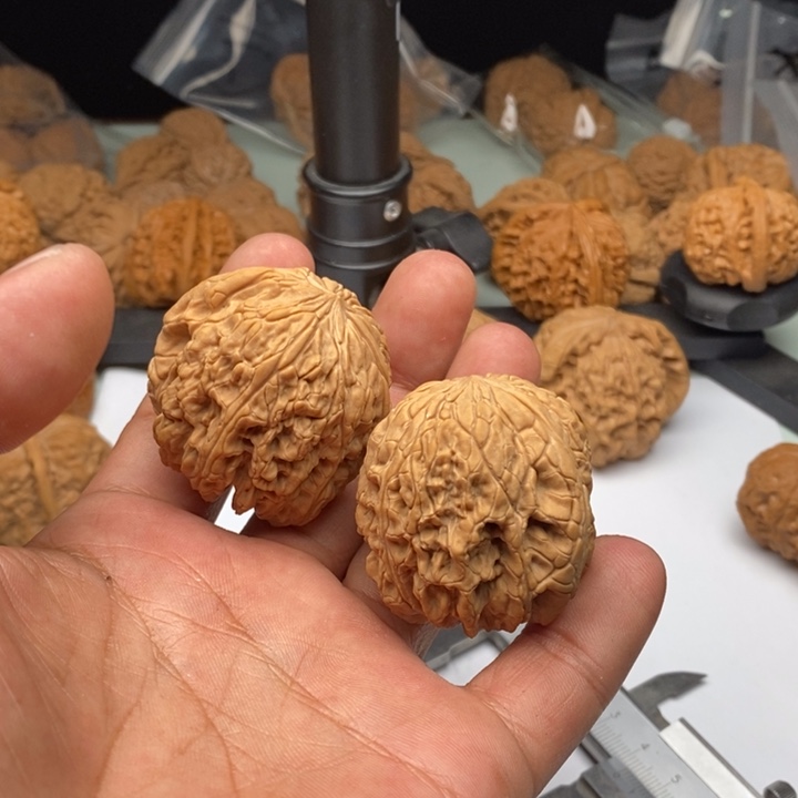 文玩核桃吊坠嘎***?11111111111111111