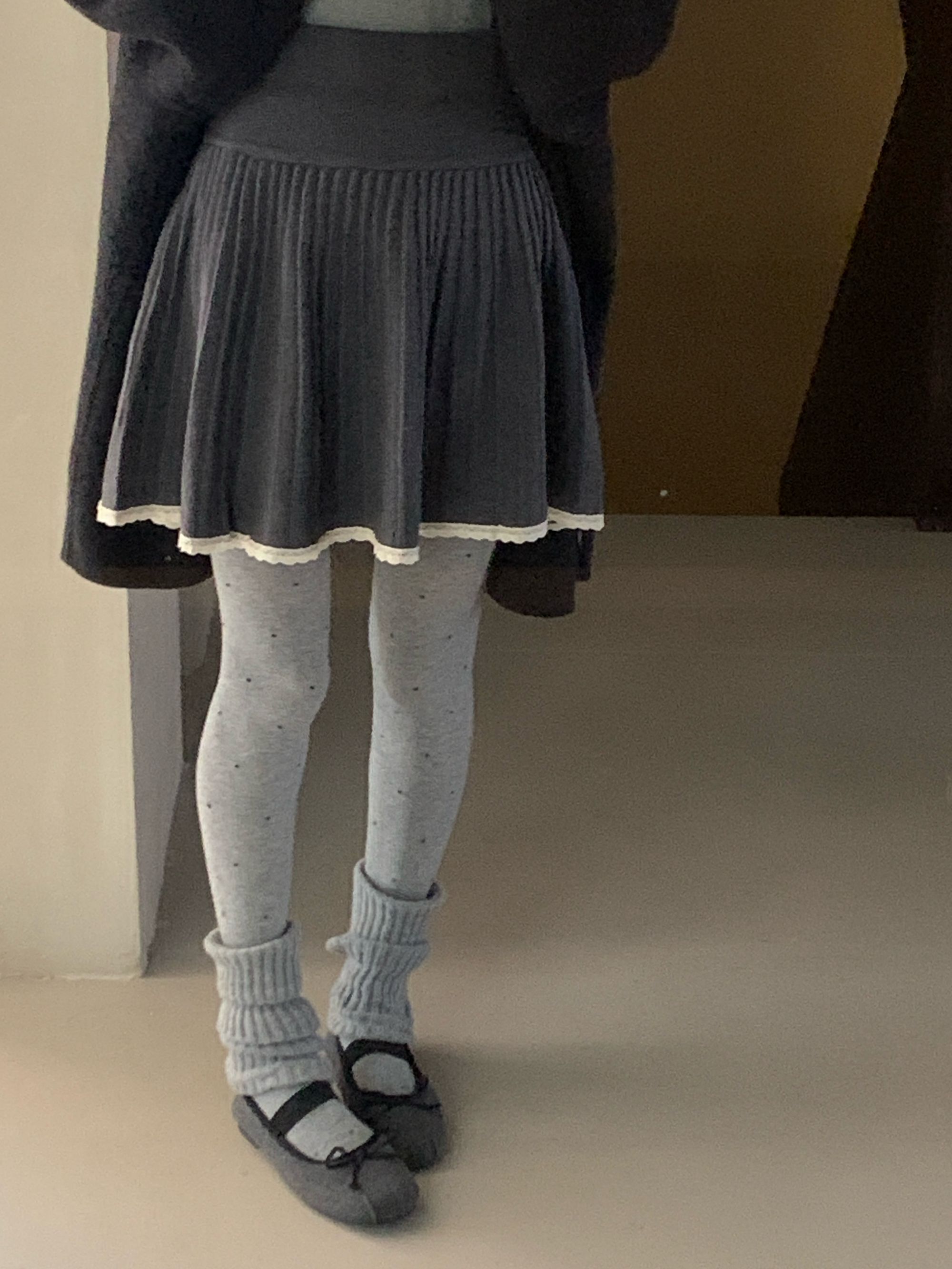 陳一七  秋冬小个子百搭A字高腰花边针织设计感百褶半身短裙女