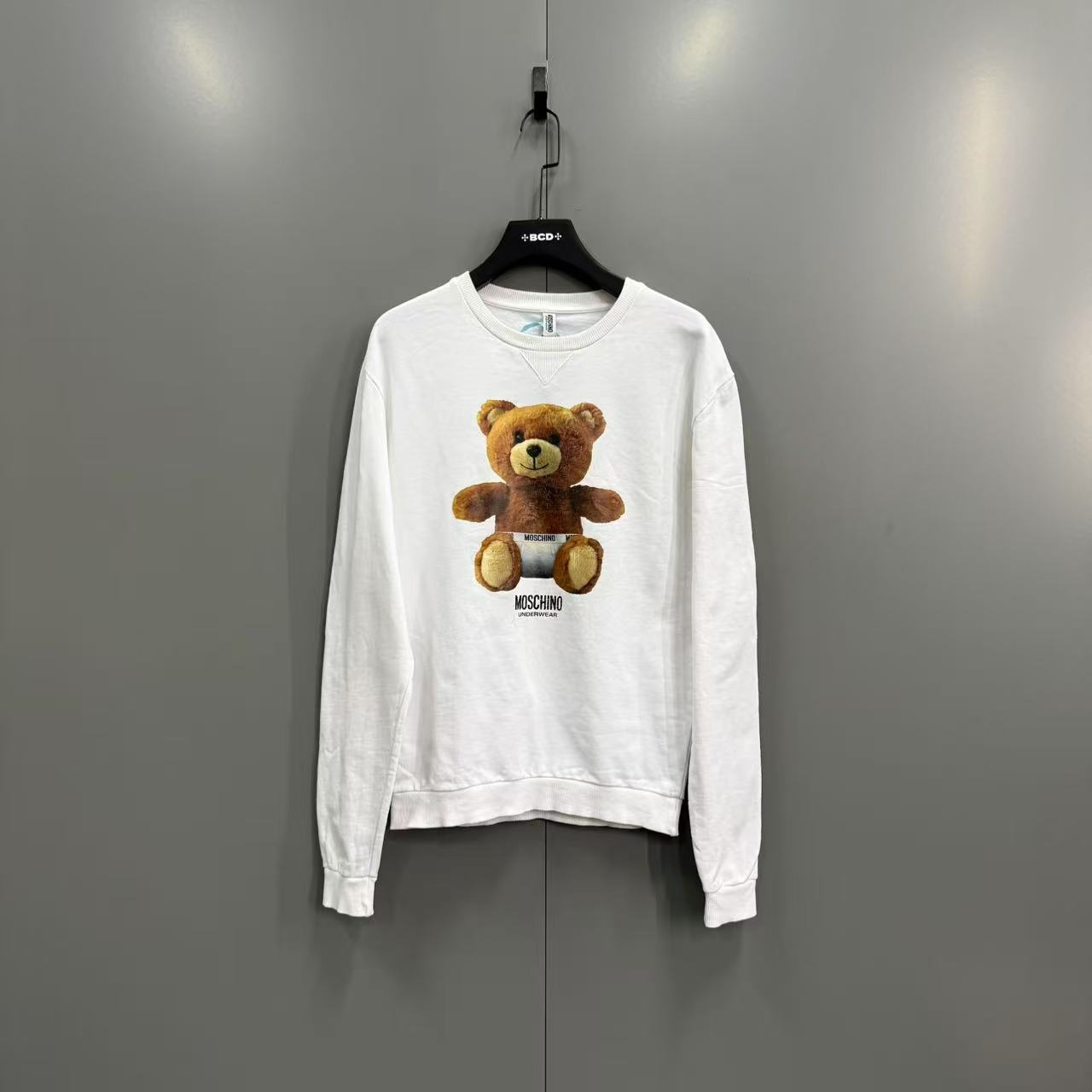 95新 MOSCHINO （bb）202  白色泰迪熊印花卫衣 S码