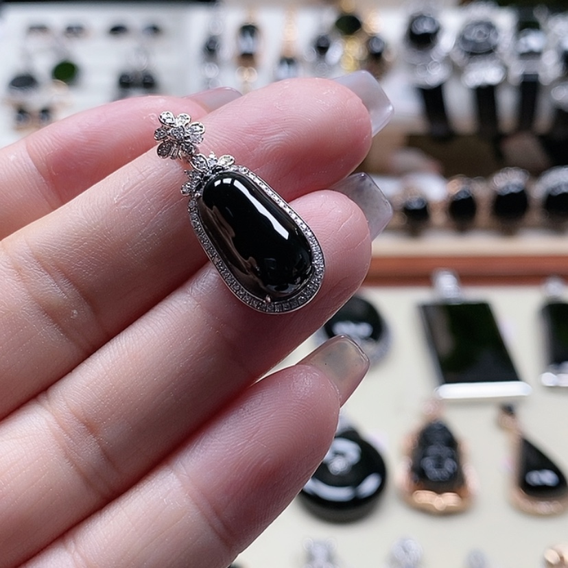 【闪购商品】翡翠颈饰18K金镶嵌缅甸翡翠