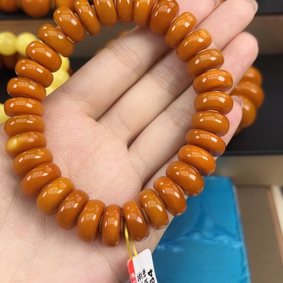 未镶嵌颈饰琥珀蜜蜡