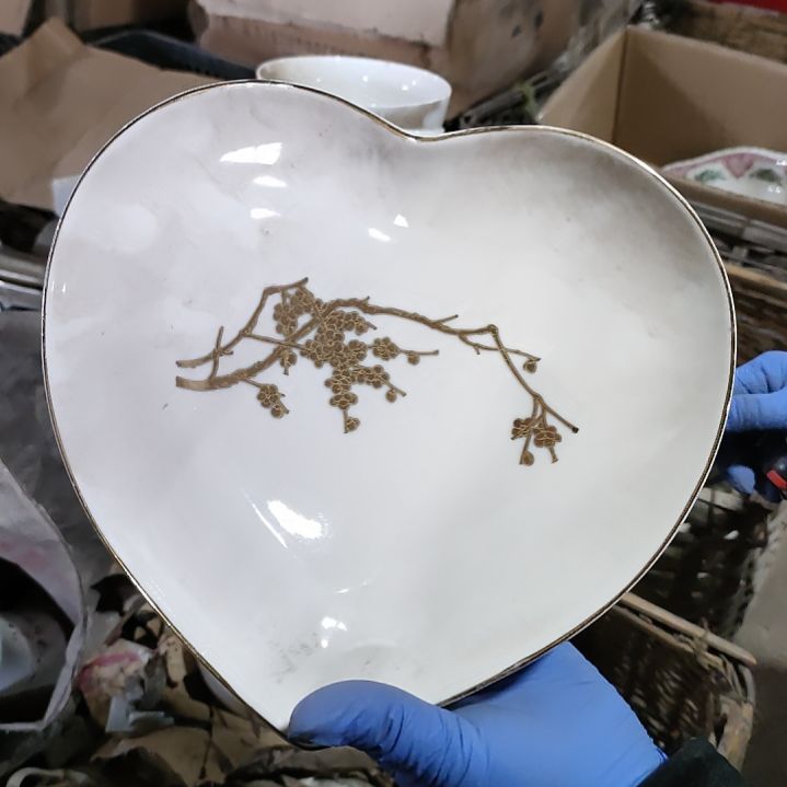 摆件陶瓷盘子碗啥都有