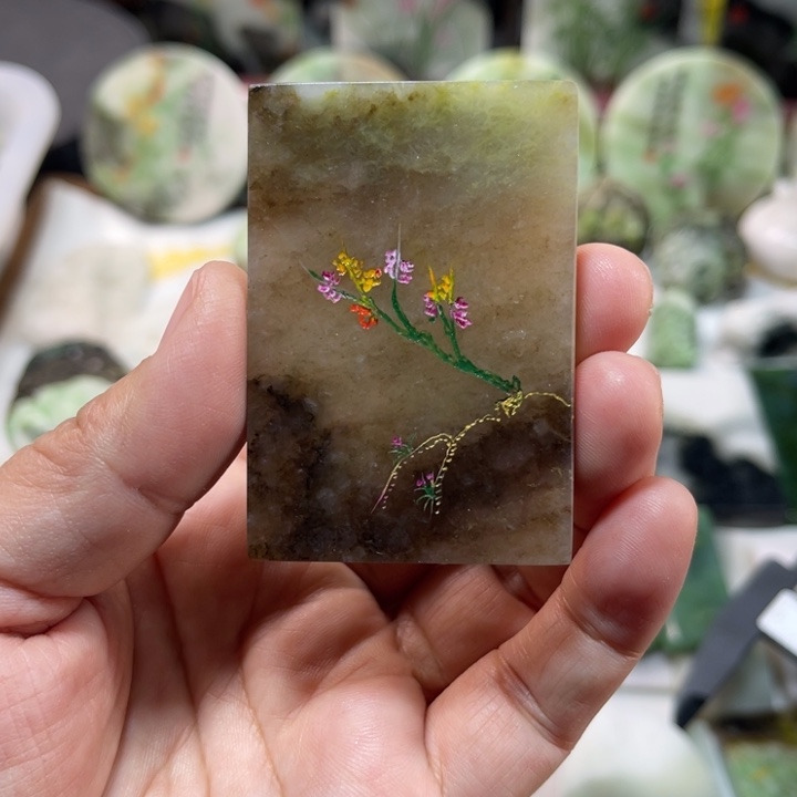 独山玉未镶嵌颈饰