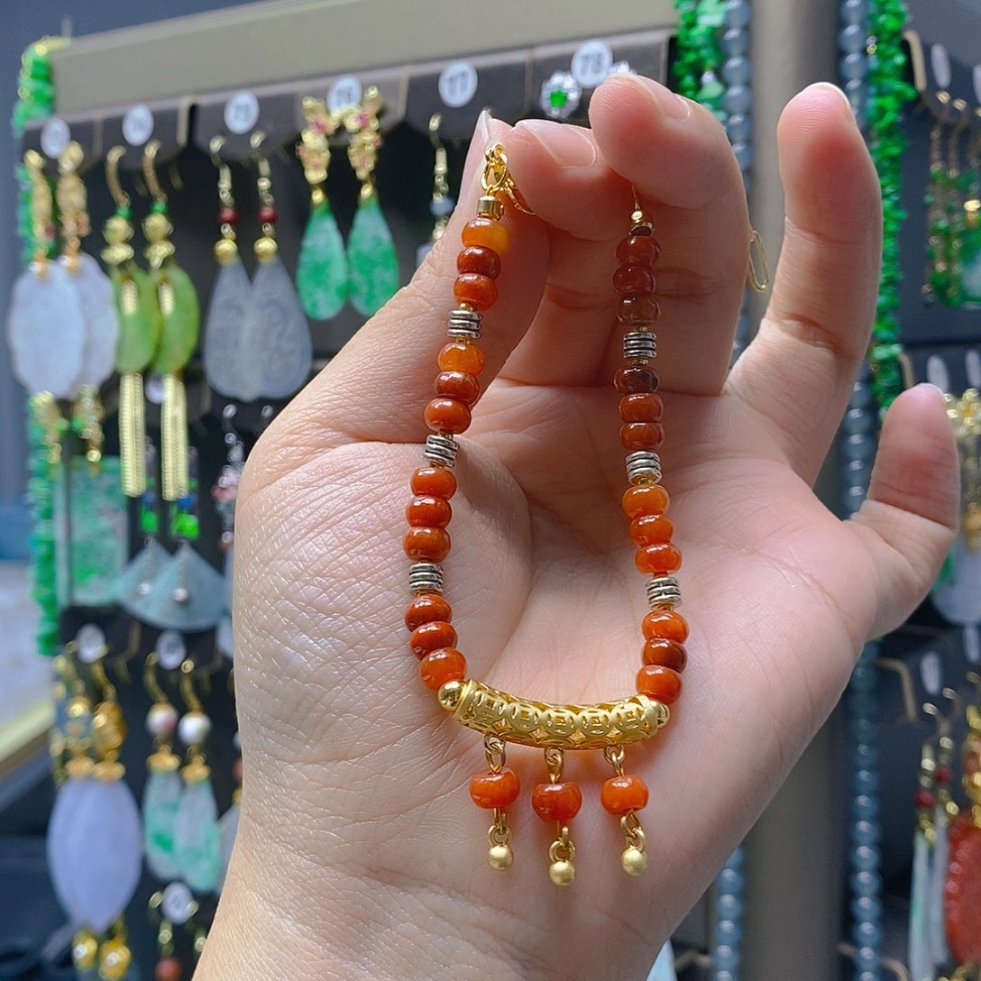 未镶嵌翡翠耳饰翡翠