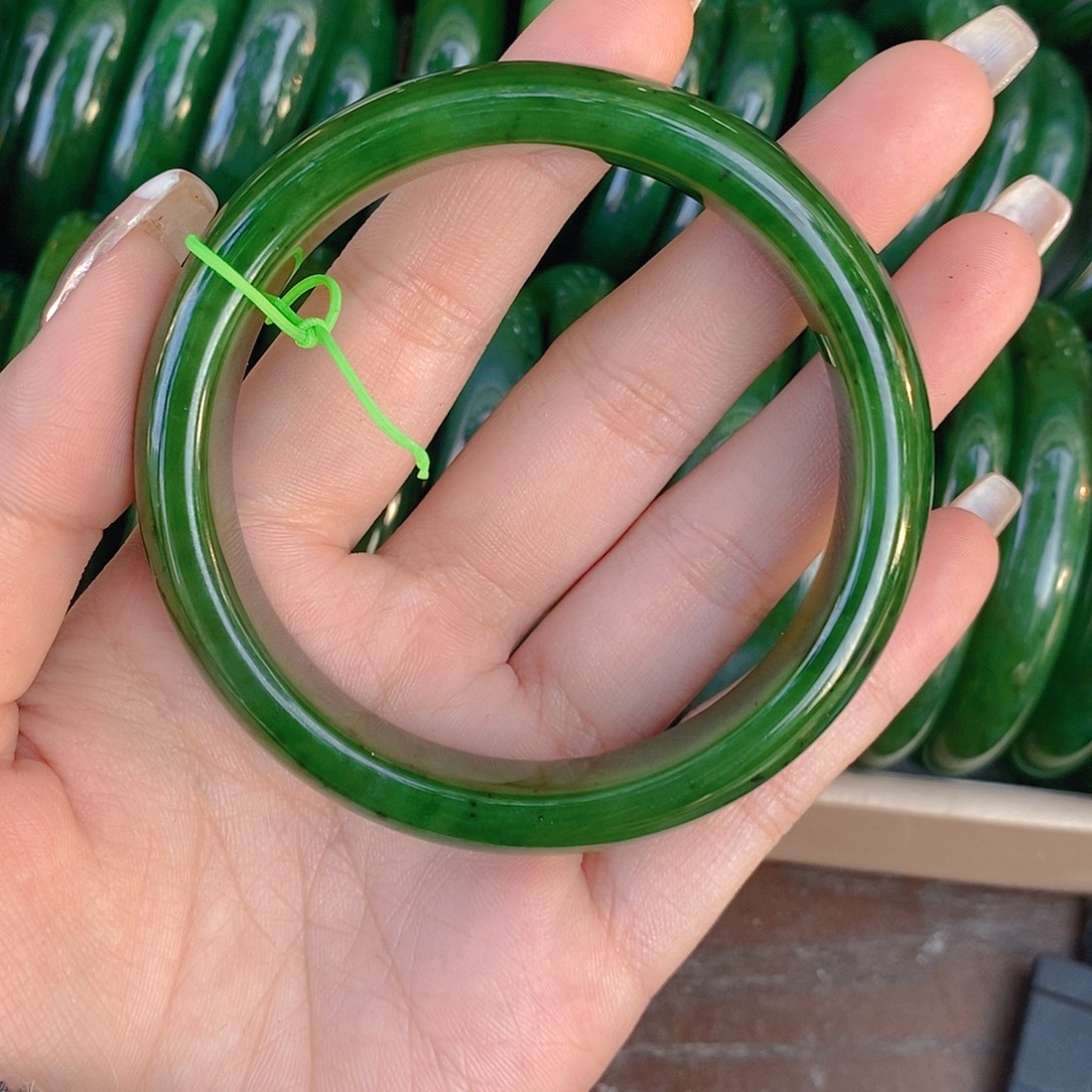 师***3和田玉（碧玉）未镶嵌手链