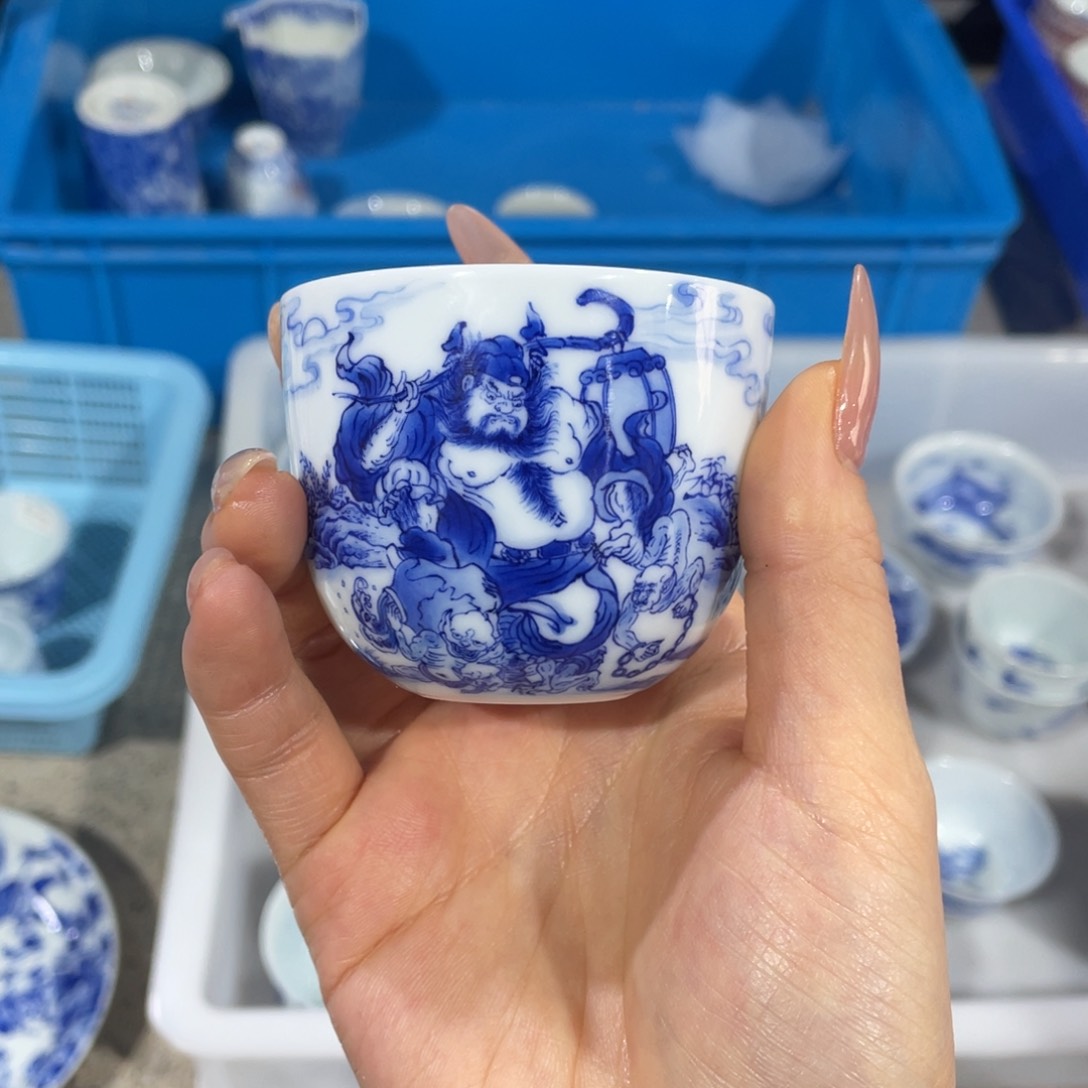 L***?拍拍拍我都喜欢拍拍拍