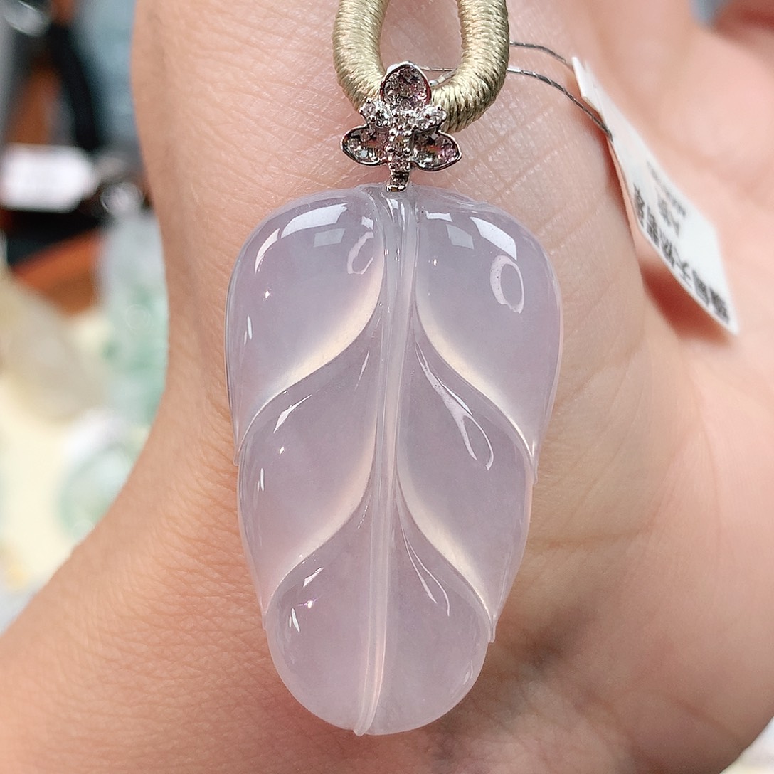 颈饰18K金镶嵌翡翠叶子