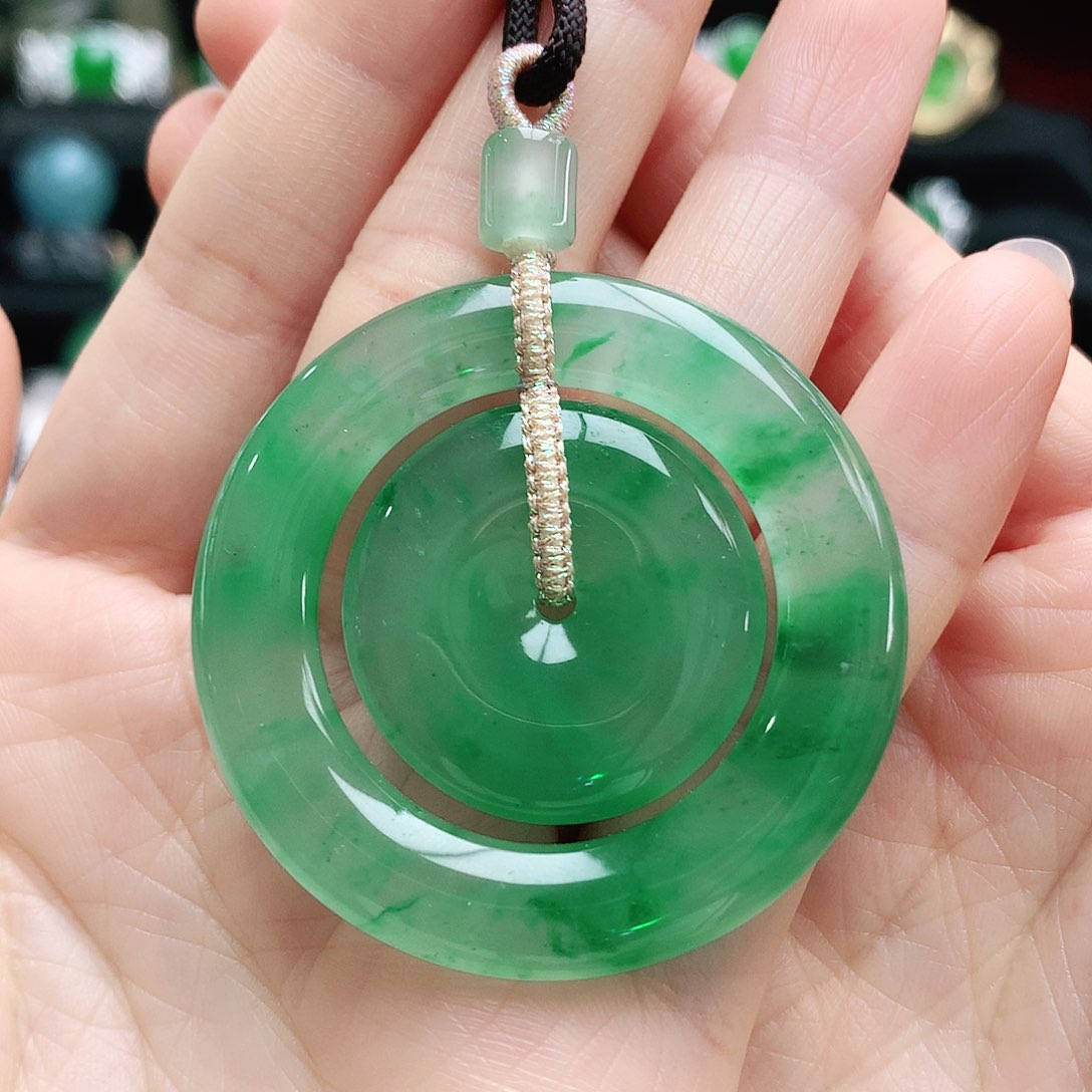 石英质玉吊坠未镶嵌