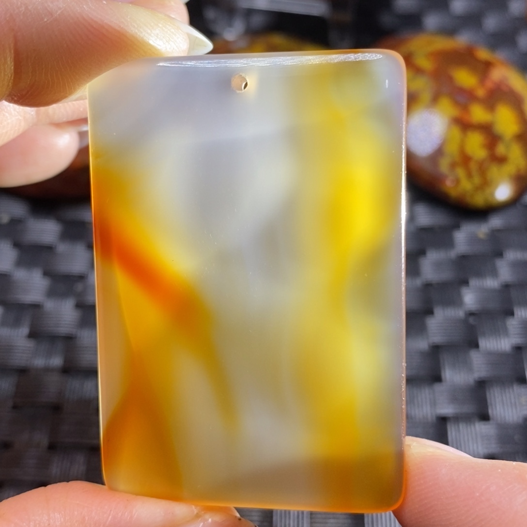 玛瑙/玉髓挂坠未镶嵌