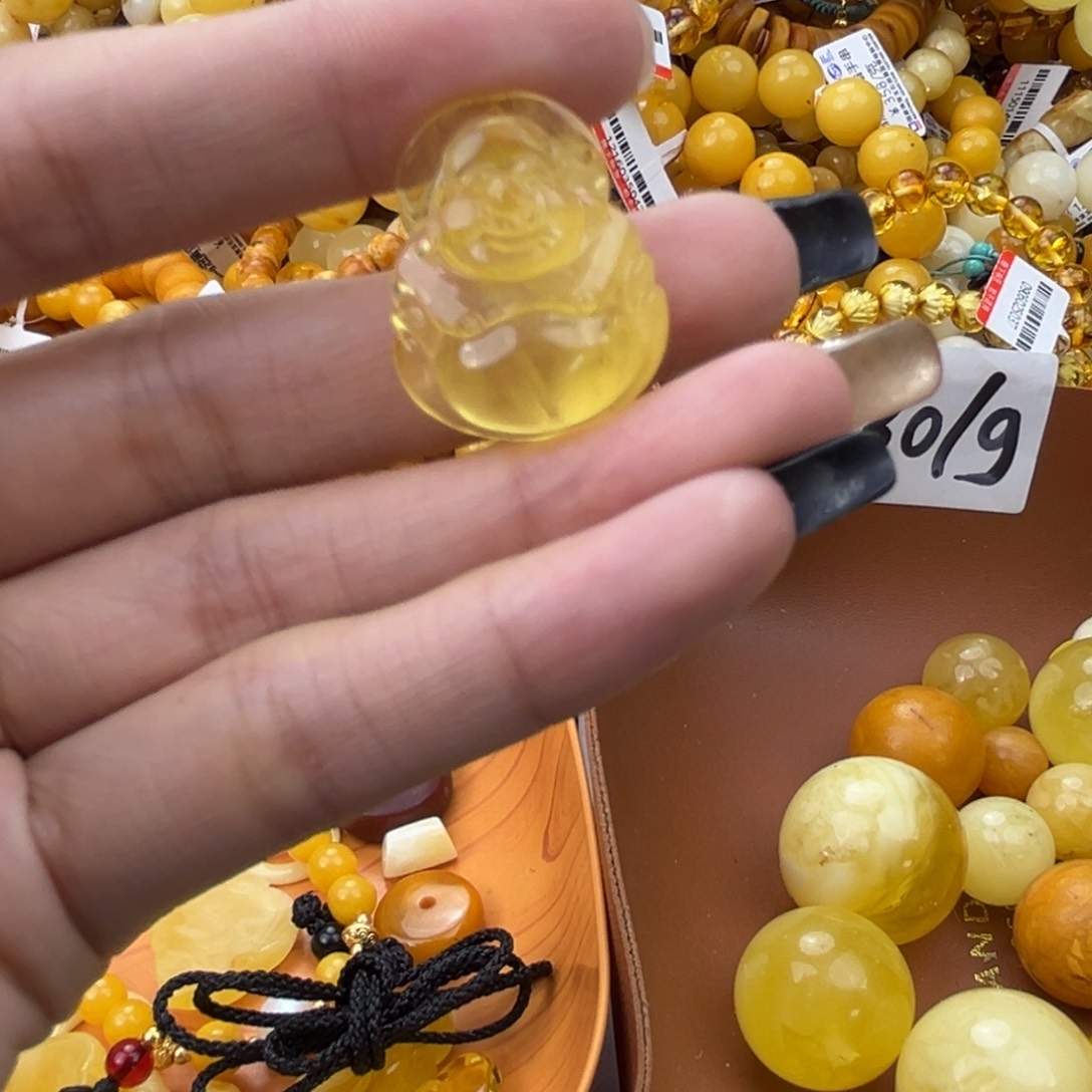琥珀珠宝奇石未镶嵌