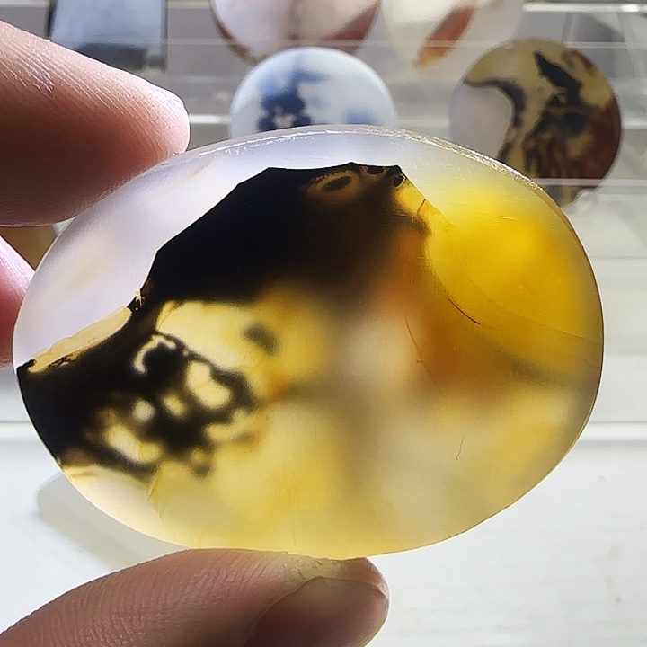 玛瑙/玉髓未镶嵌珠宝奇石