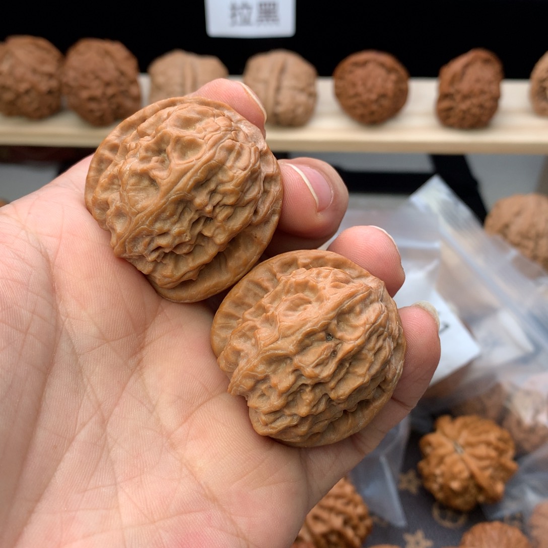 文玩核桃把件38尺全品无修野狼