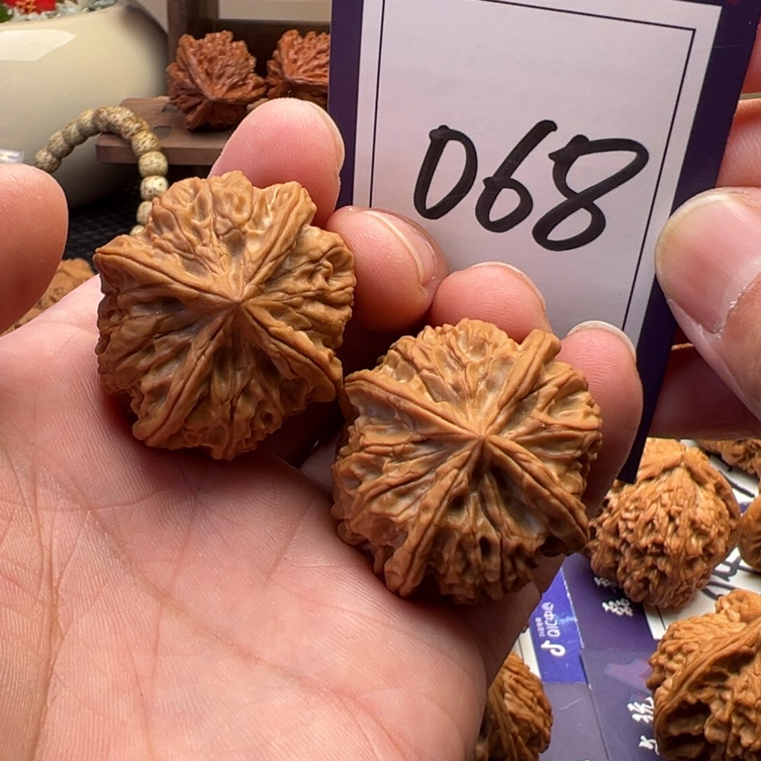 文玩核桃把件全品野生四棱36.5尺寸068号