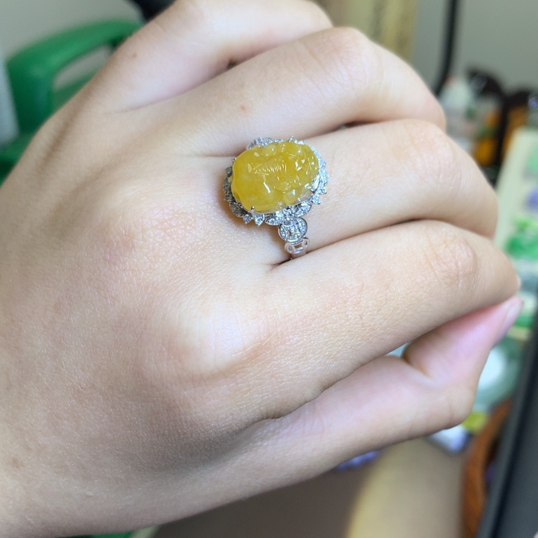 翡翠颈饰18K金镶嵌翡翠