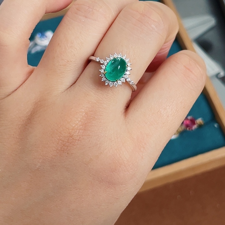 戒指祖母绿18K金镶嵌