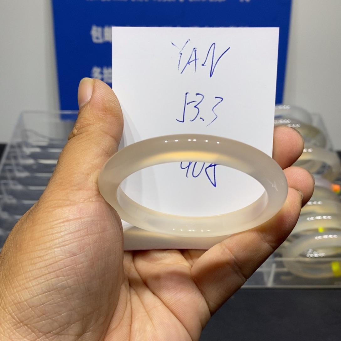 Y****玛瑙/玉髓未镶嵌手镯