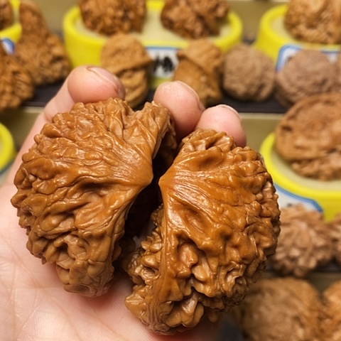 吊坠文玩核桃闪***?聚宝盆