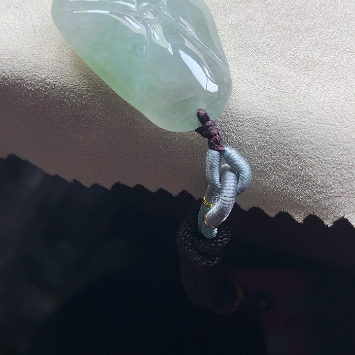 翡翠颈饰未镶嵌吊坠