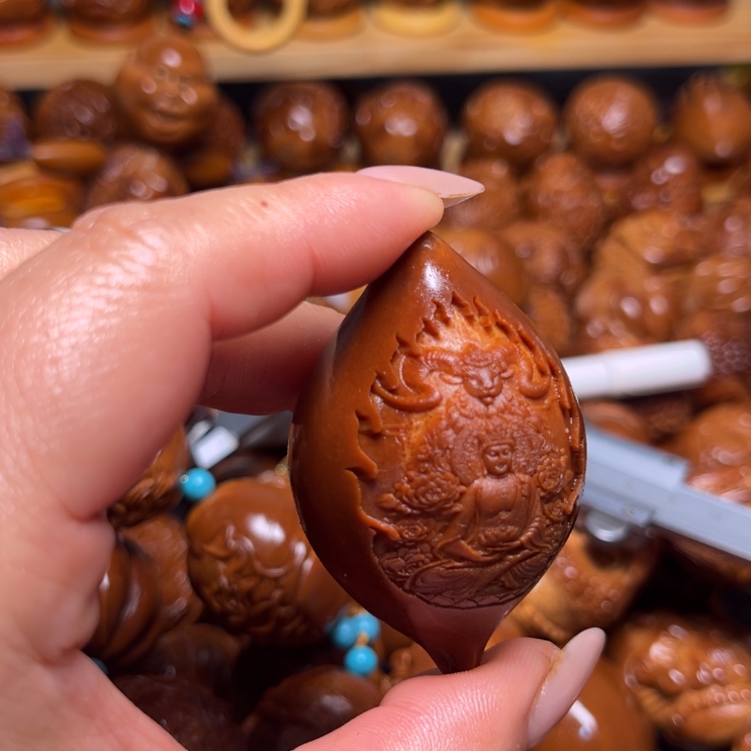 d***9橄榄核把件羊的生肖