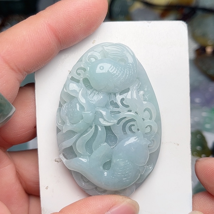 翡翠颈饰未镶嵌鱼