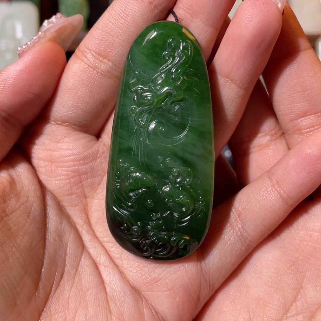 和田玉颈饰未镶嵌霸*哥