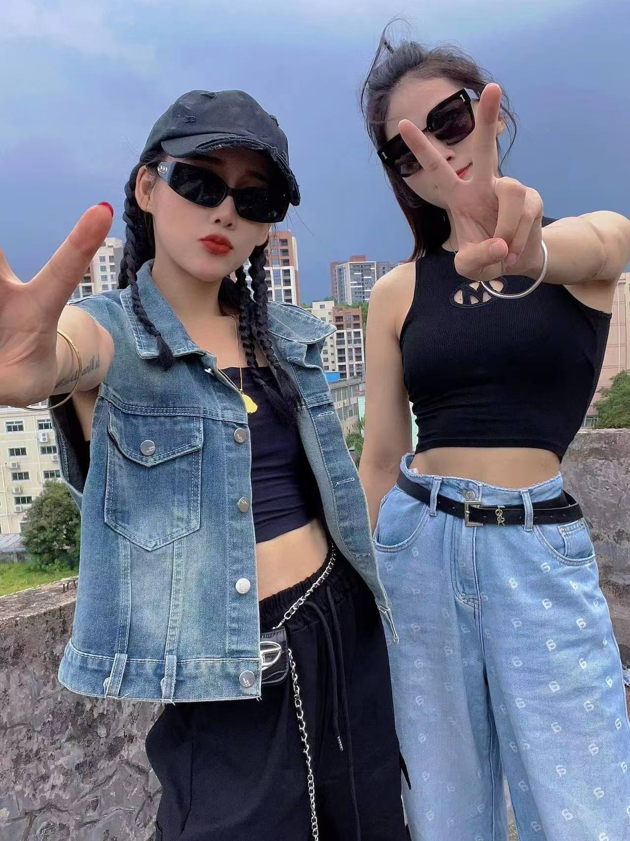 超级福袋帽子， 护手霜（5支装） ，冰袖，随机一件
