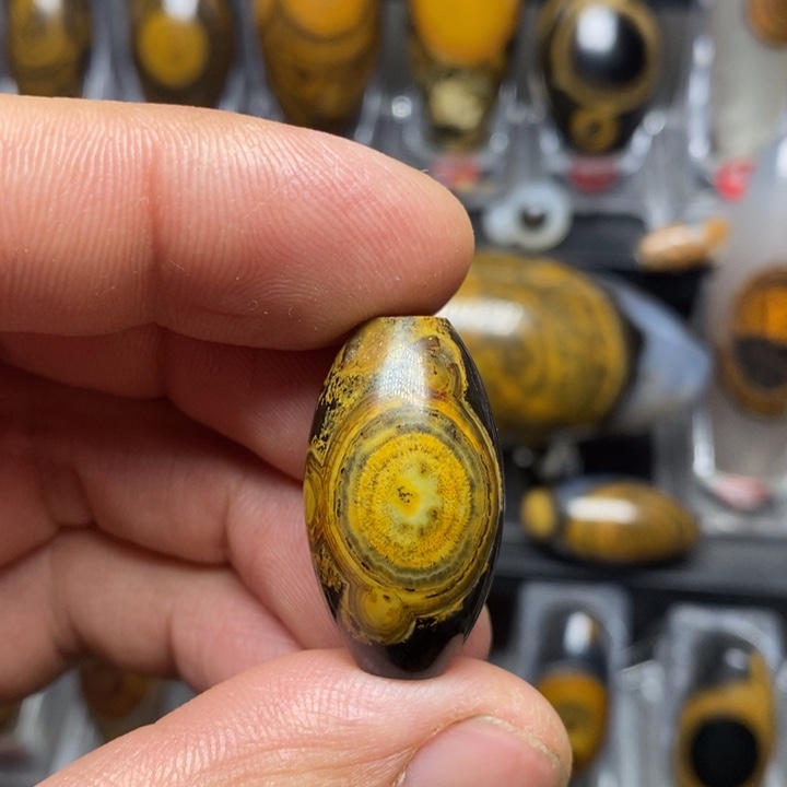 未镶嵌玛瑙/玉髓珠宝奇石