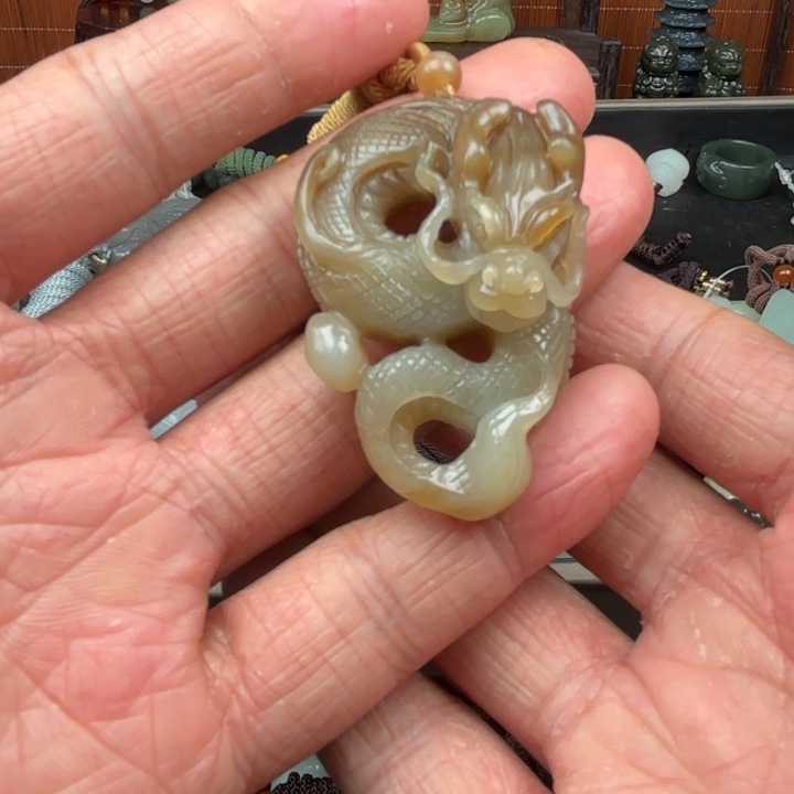 和田玉吊坠未镶嵌