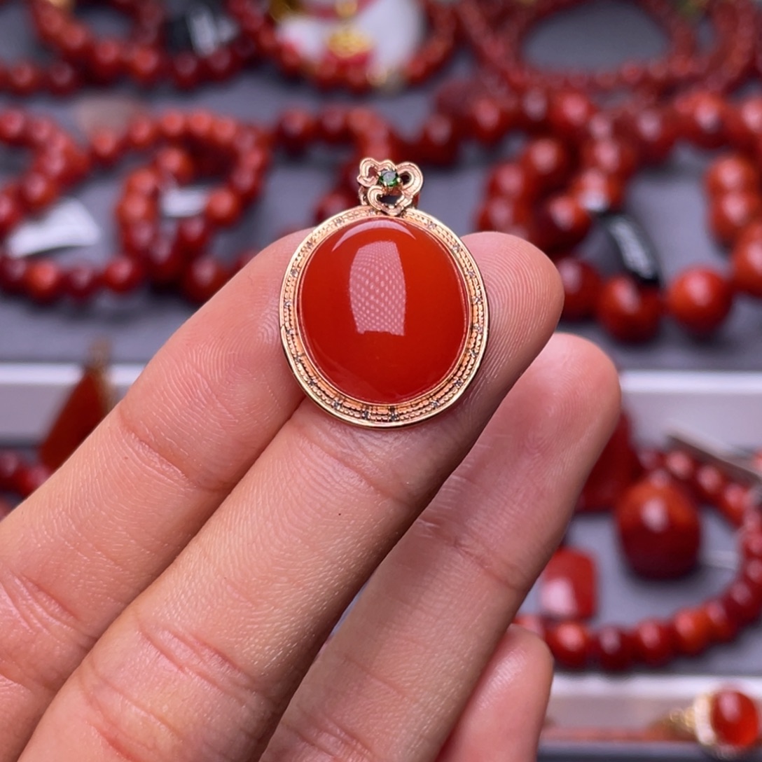初***若南红玛瑙18K金镶嵌其他天然原矿）收藏瓦西正阳红吊坠