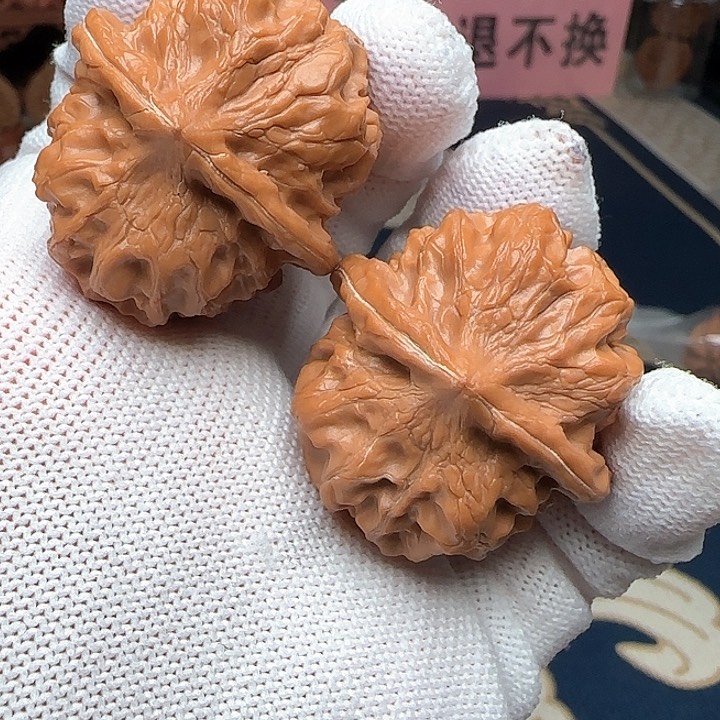 文玩核桃吊坠方尊38