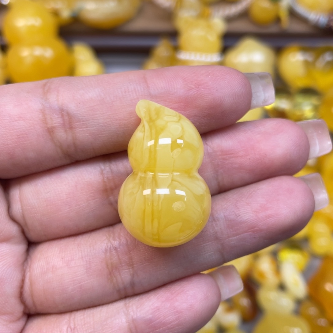琥珀未镶嵌珠宝奇石