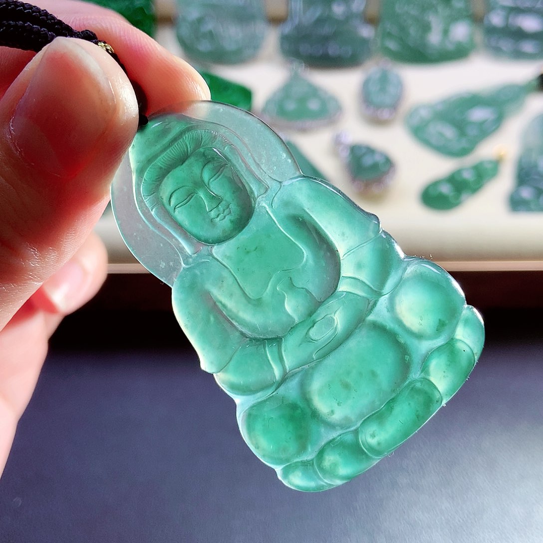 【闪购商品】翡翠颈饰未镶嵌天然