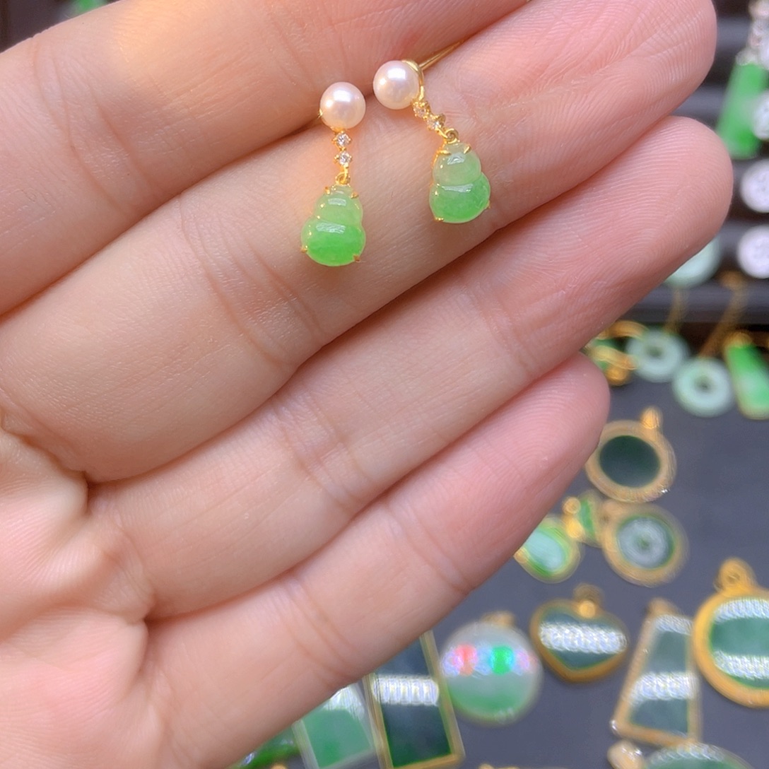 翡翠18K金镶嵌耳饰天然翡翠