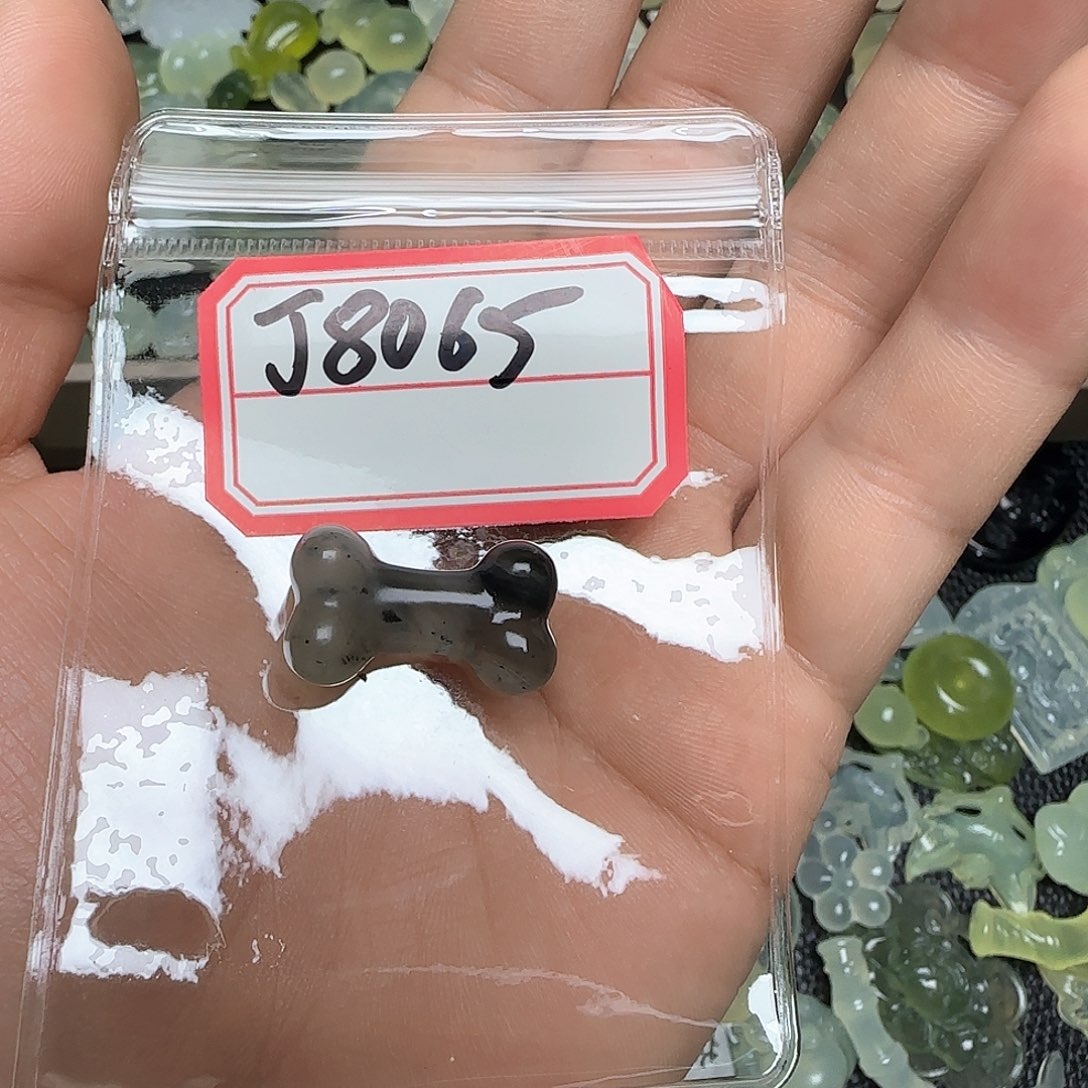 蛇纹石玉颈饰未镶嵌萌