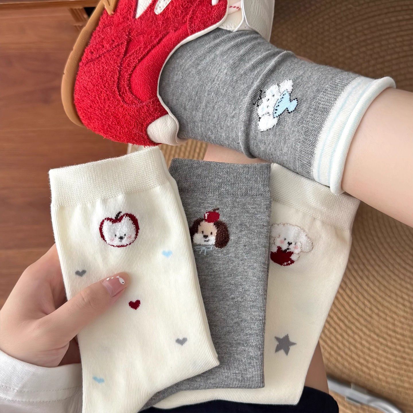 卡通可爱小狗袜子女白色中筒袜春秋季爱心ins潮日系植绒灰色长袜