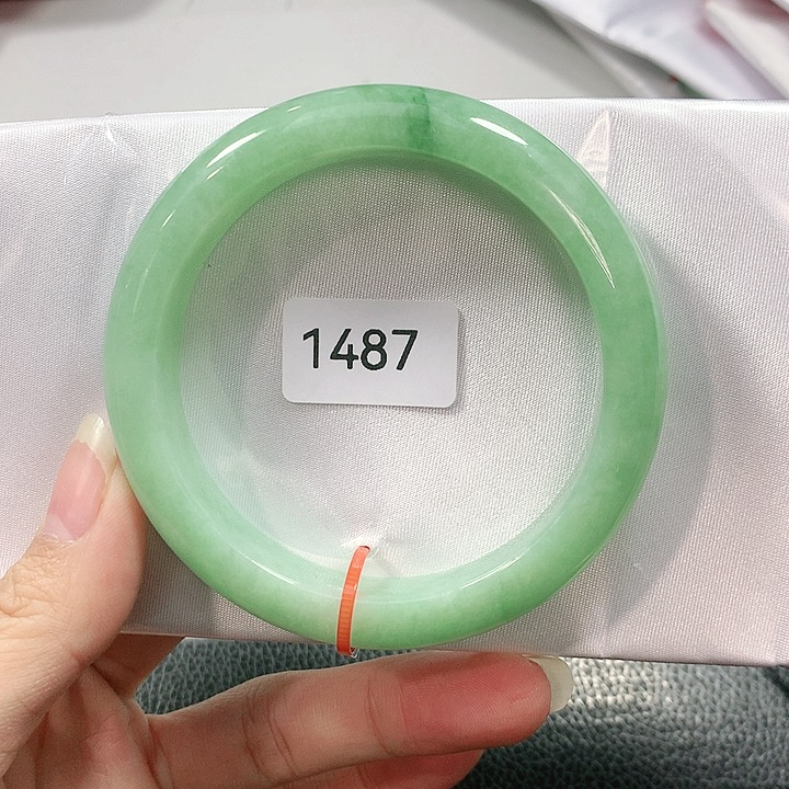 翡翠手镯未镶嵌天然翡翠手镯59