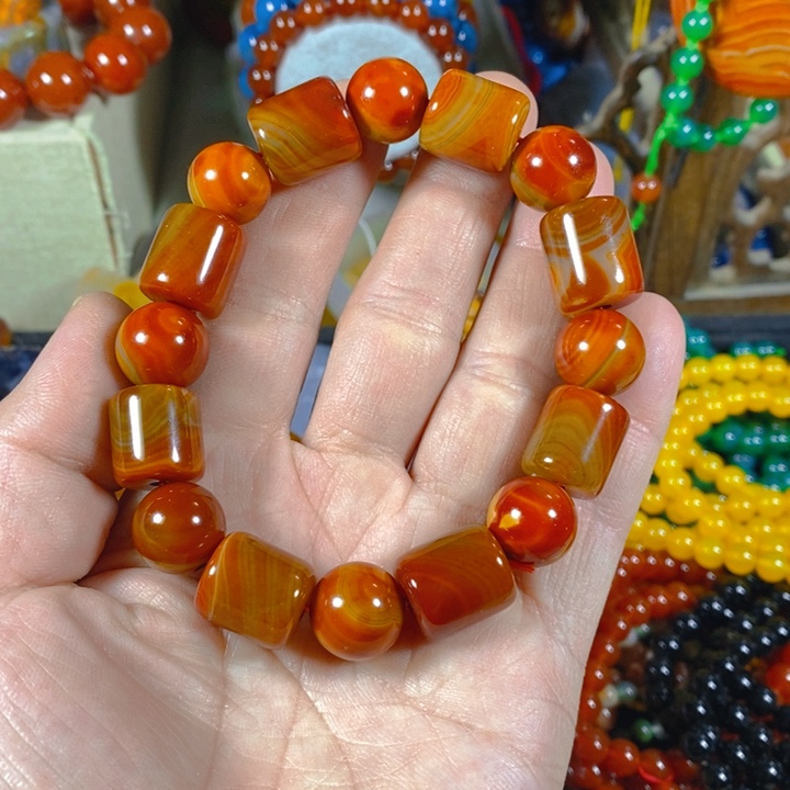 玛瑙/玉髓颈饰未镶嵌戏****?