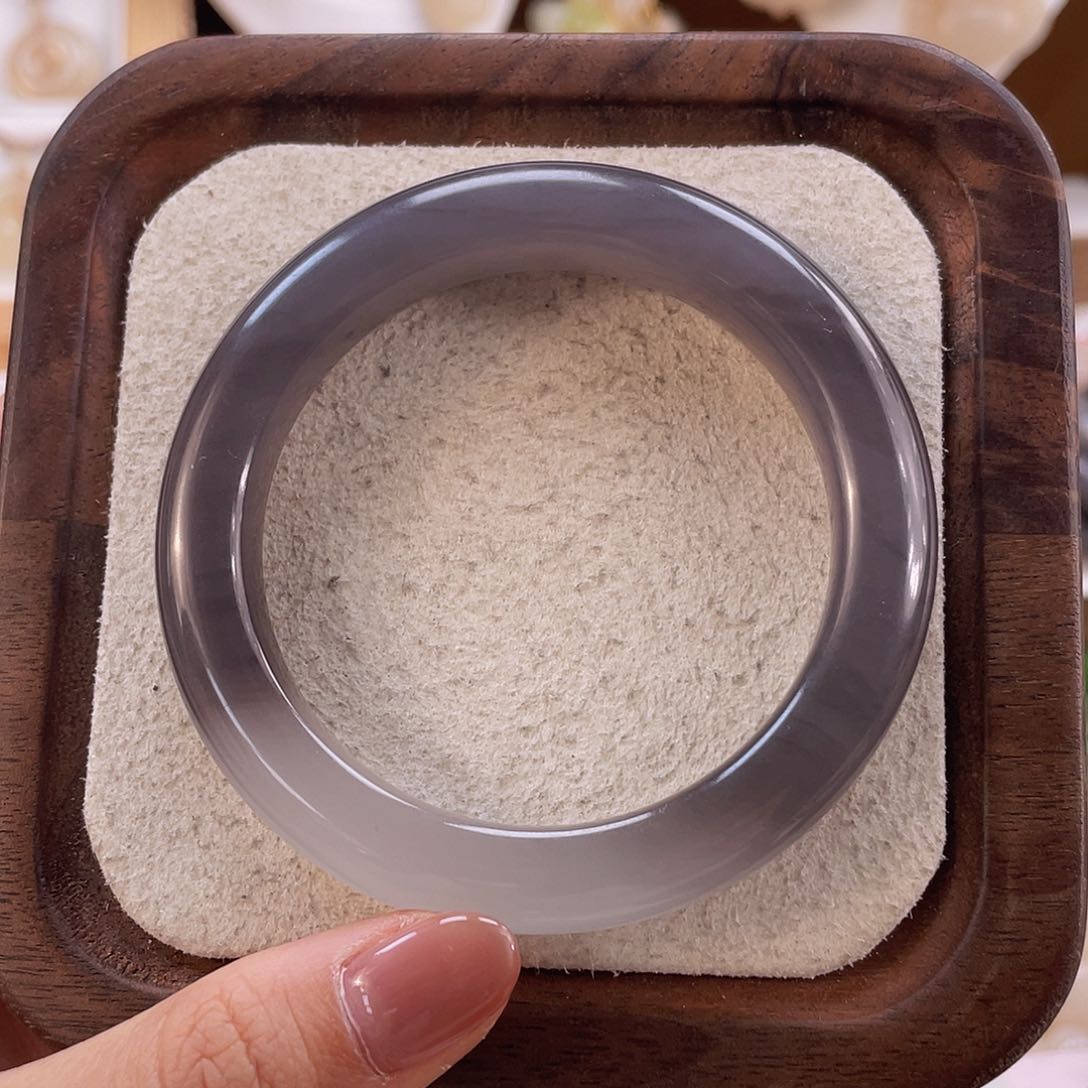 和田玉手镯未镶嵌辰*蕴