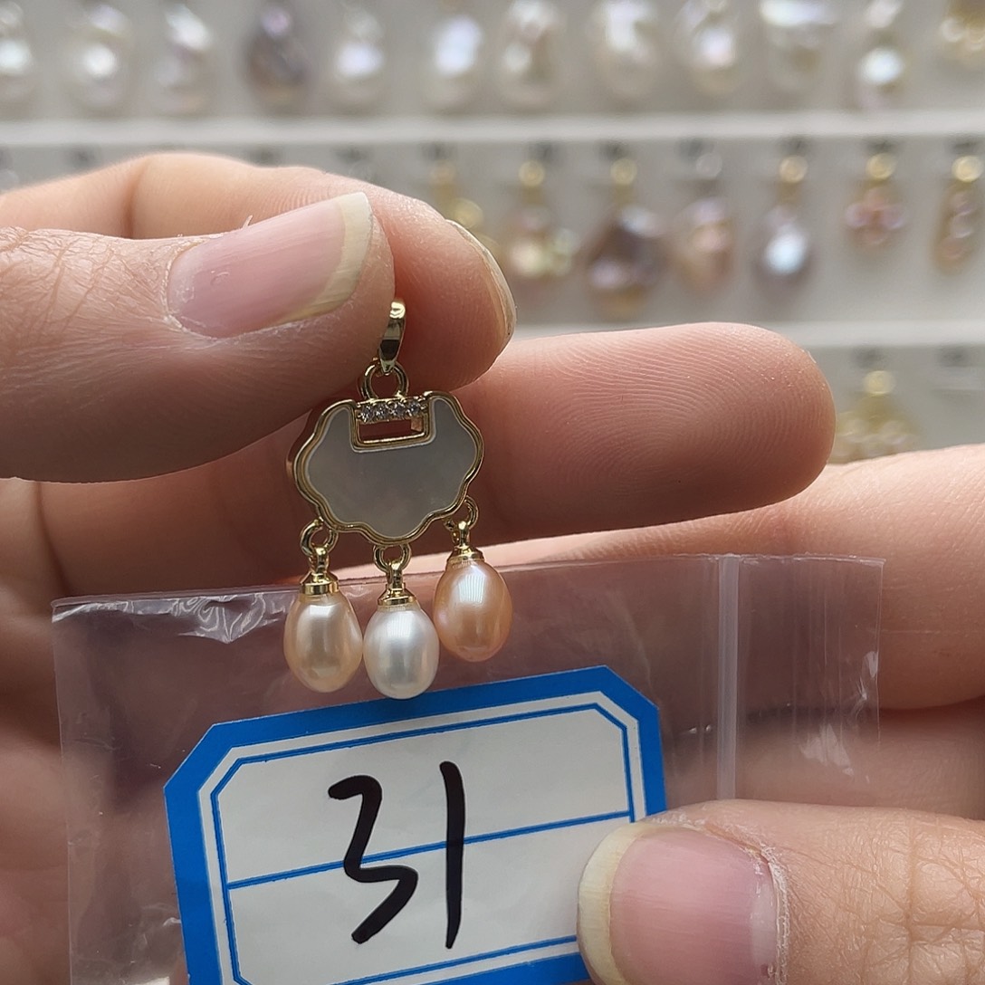 淡水珍珠颈饰未镶嵌